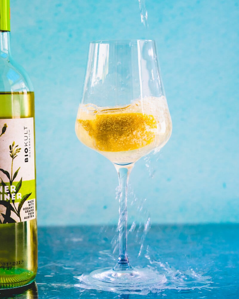 White wine spritzer