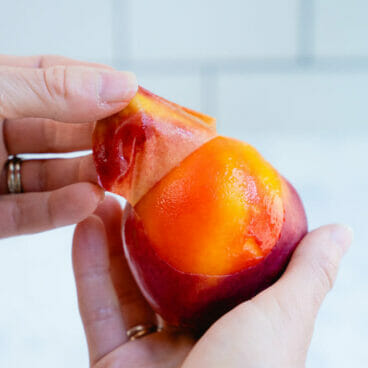 How to peel peaches