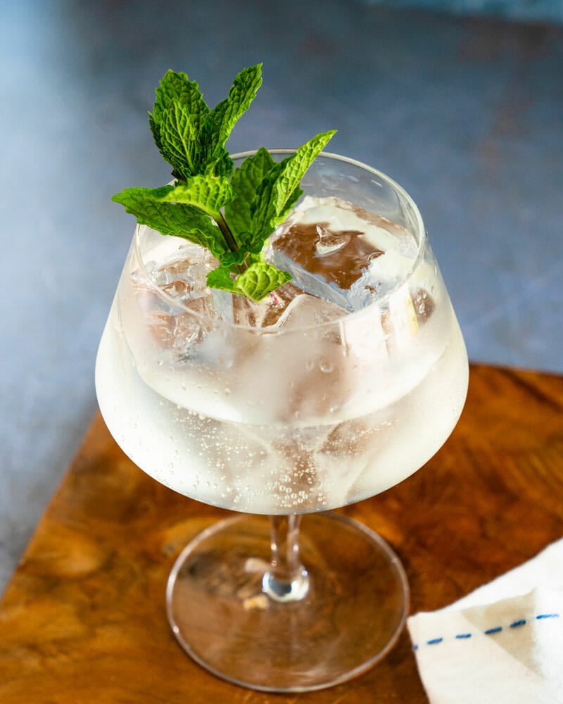 Lillet G&T cocktail