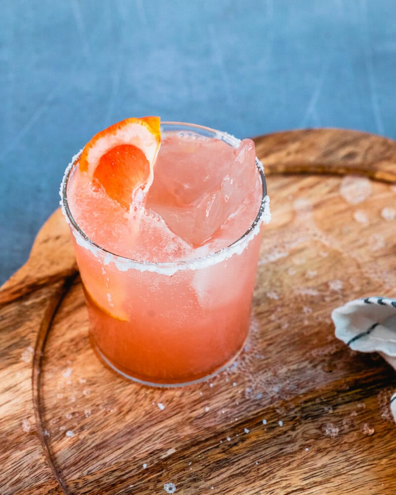 How to make a mezcal Paloma