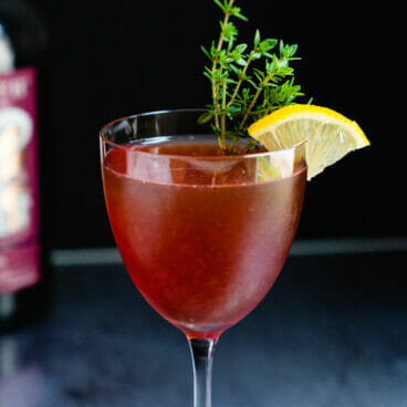 Sloe gin cocktail