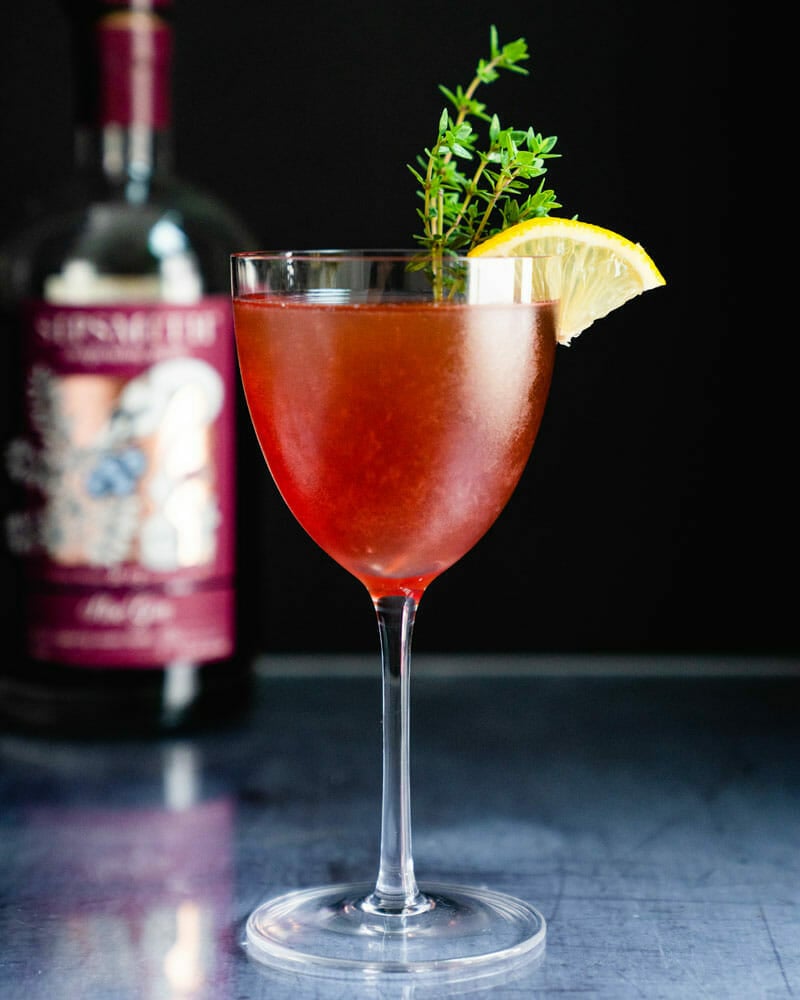 Sloe gin cocktail