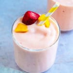 Strawberry mango smoothie