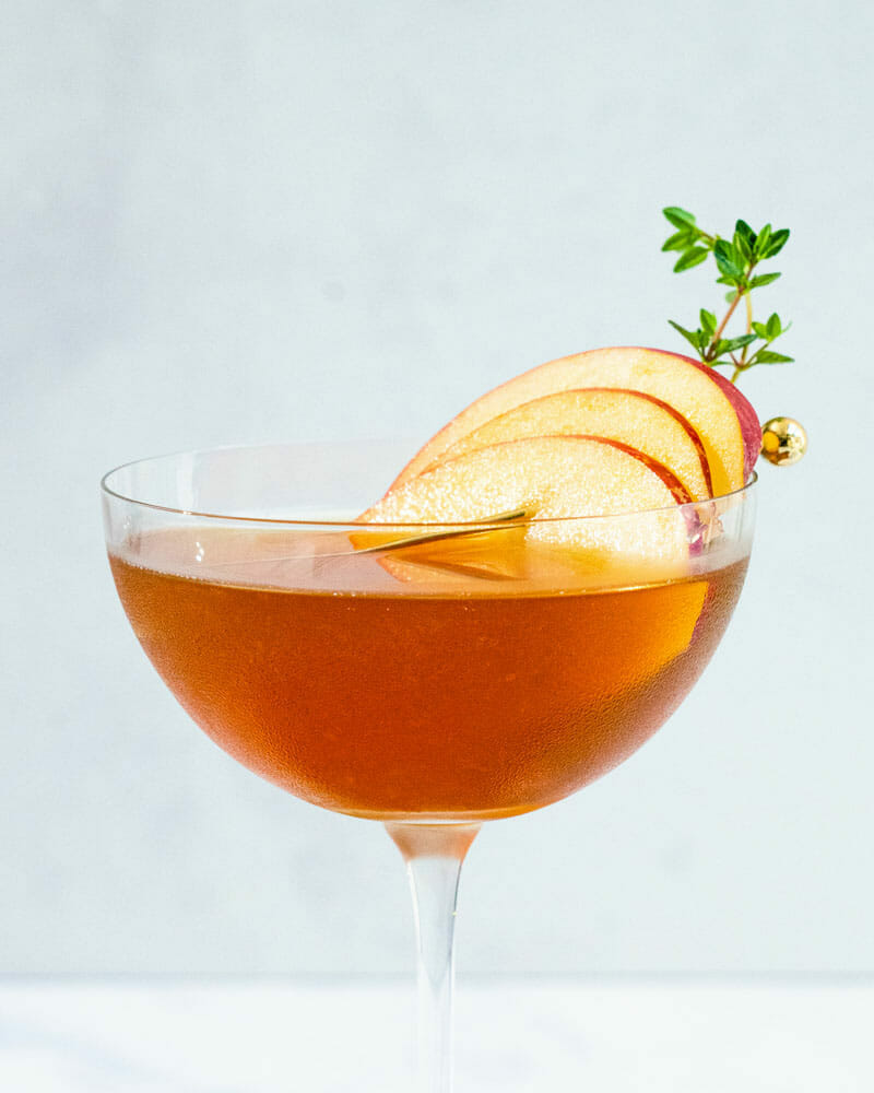 Apple cider cocktail