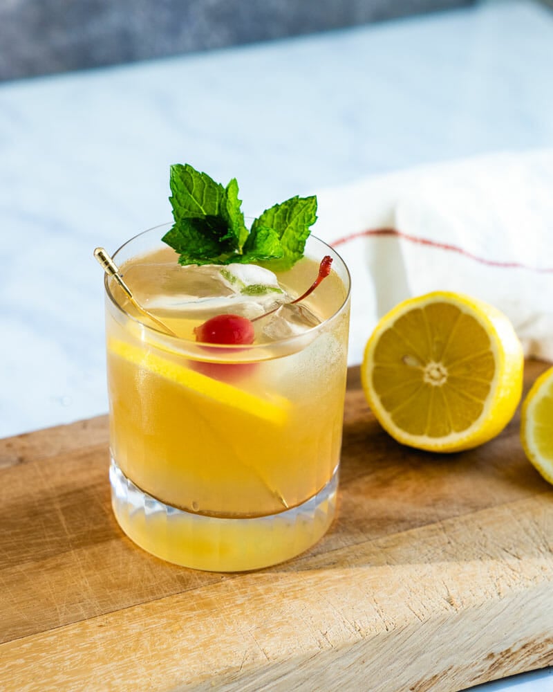 Bourbon lemonade