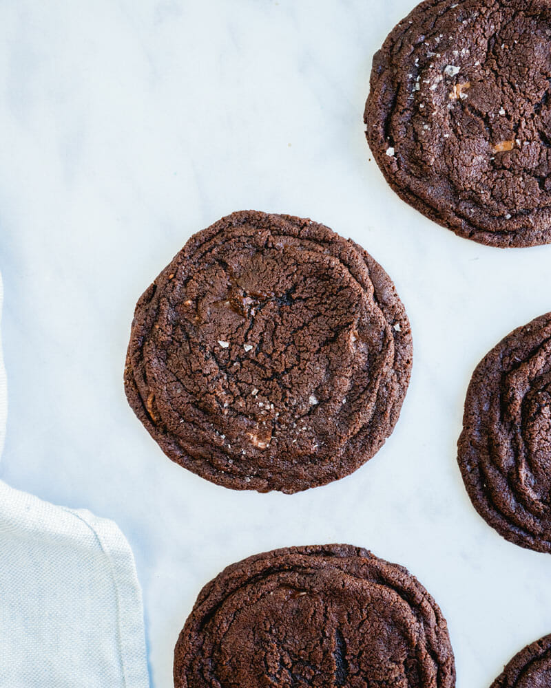 Pan banging chocolate cookies