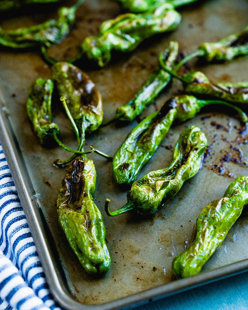 How to make roasted shishito peppers