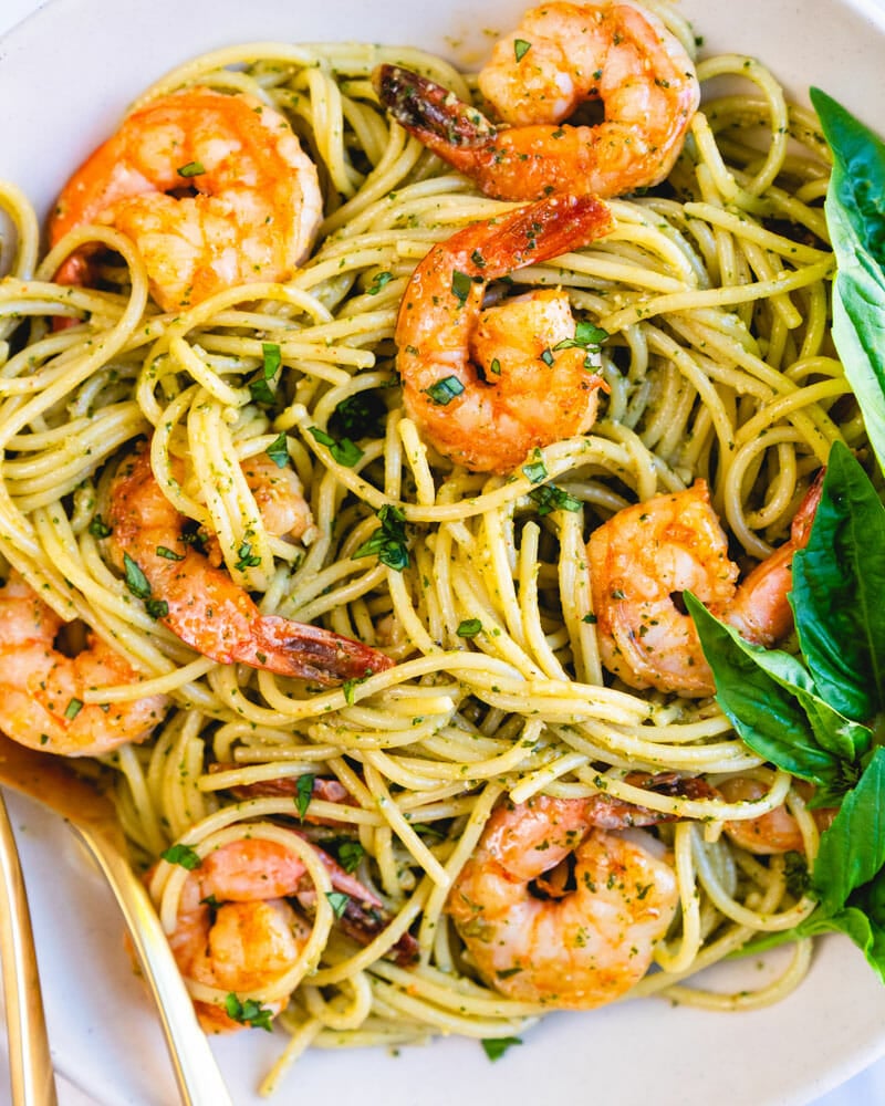 Shrimp pesto pasta