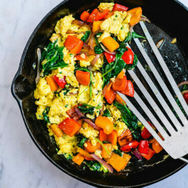 Egg breakfast scramble