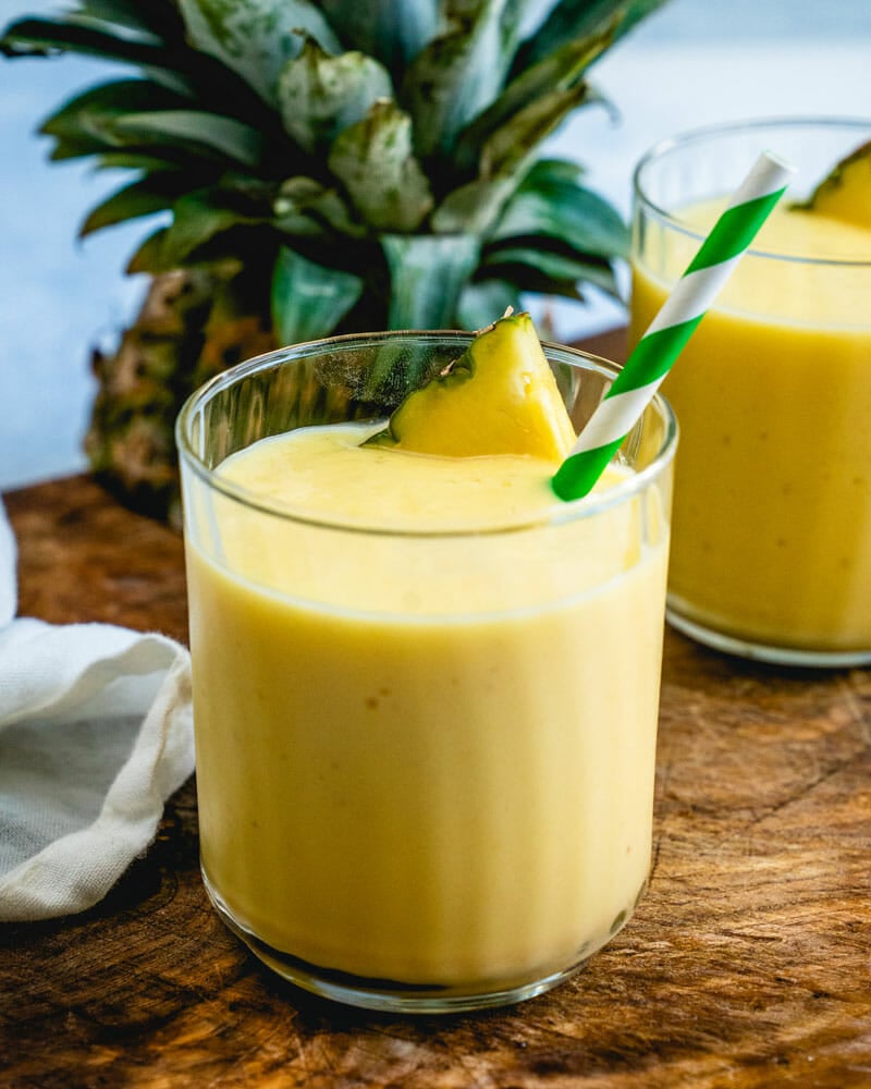 Mango pineapple smoothie
