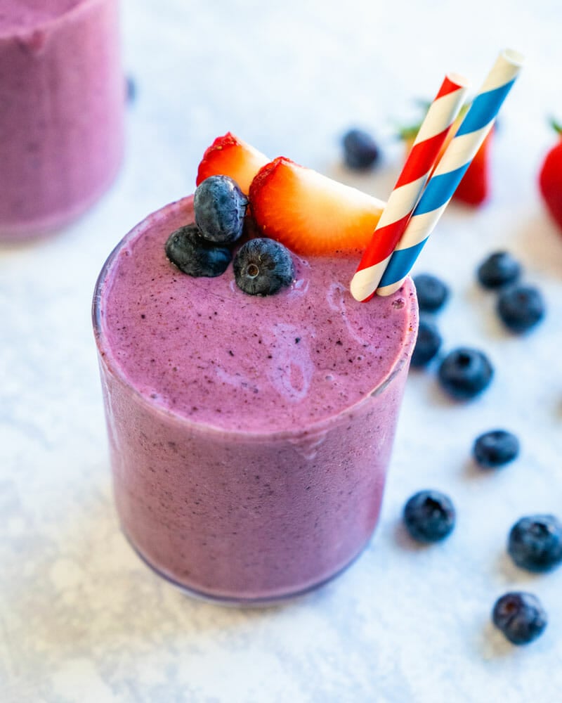 Strawberry blueberry smoothie