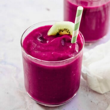 Dragon fruit smoothie