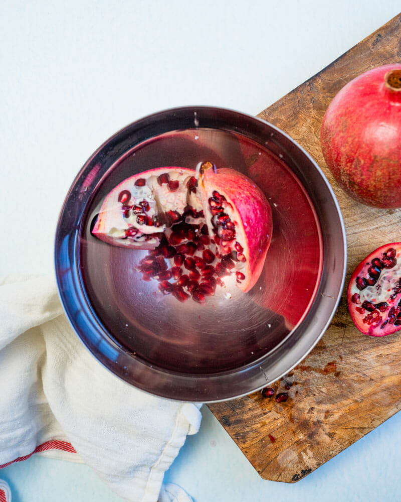 How to cut a pomegranate