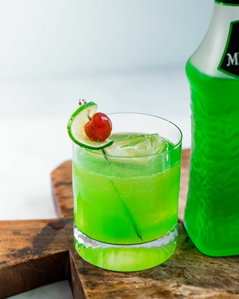 How to make a Midori sour