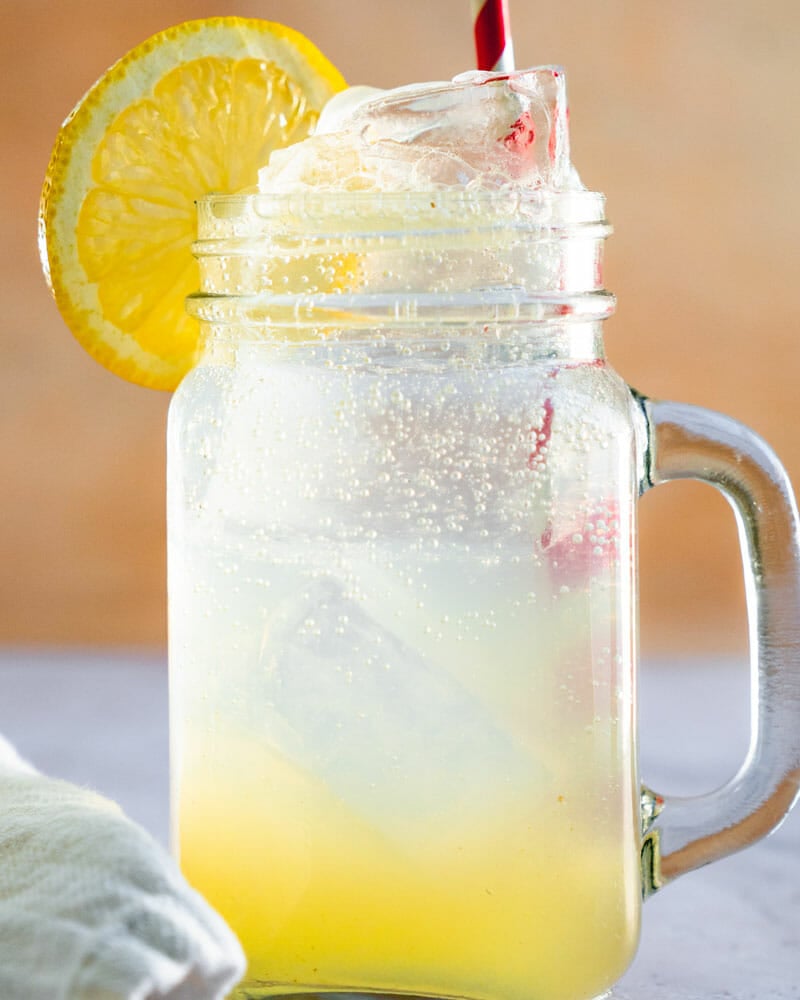 Sparkling lemonade