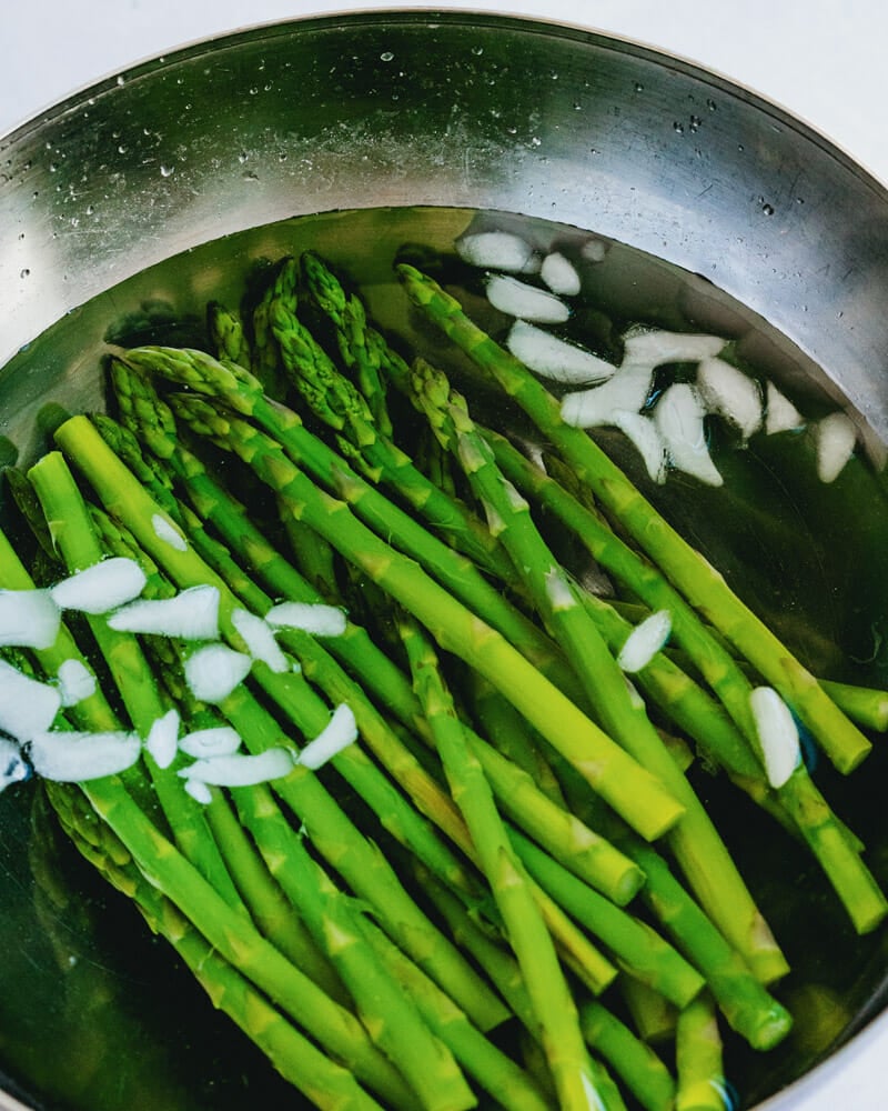 How to blanch asparagus