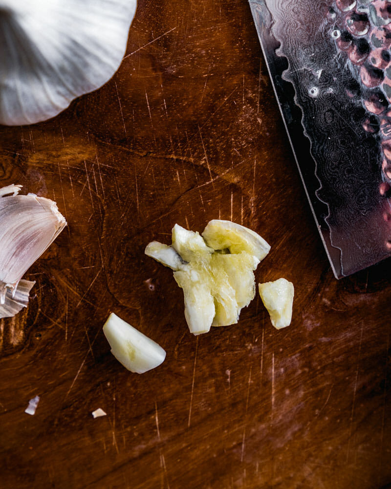 How to crush garlic