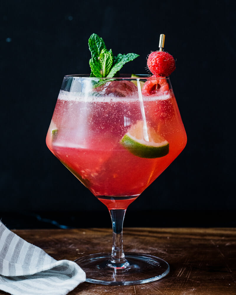 Raspberry mojito
