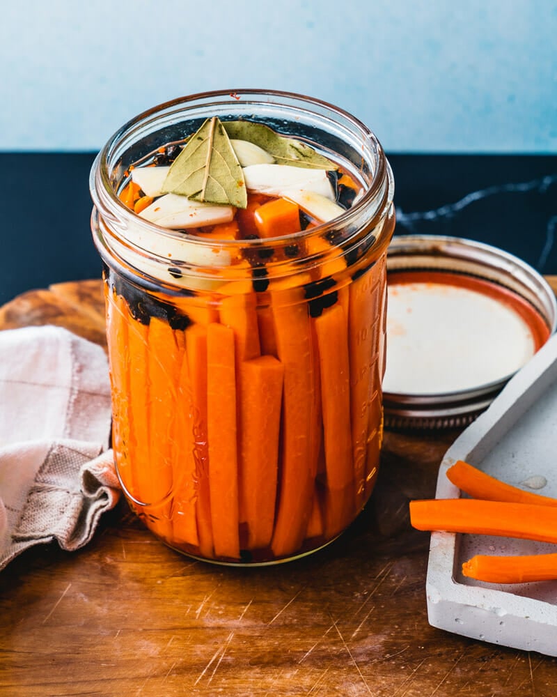 Quick pickled carrots