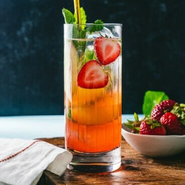 Strawberry vodka cocktail
