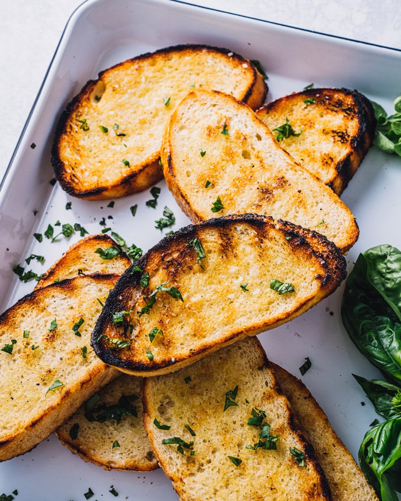 Grilled garlic bread