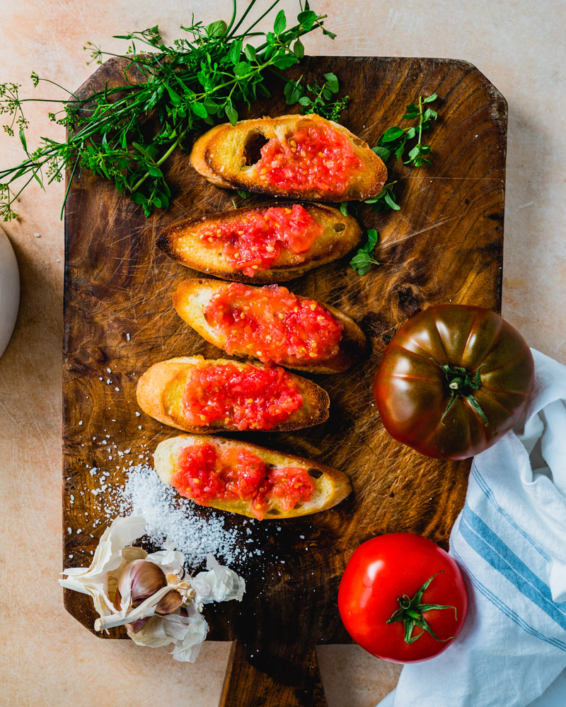 Pan con tomate