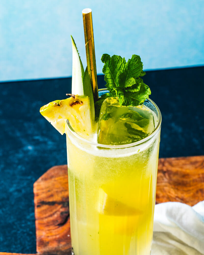 Pineapple mojito