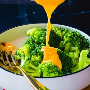 Cheddar cheese sauce
