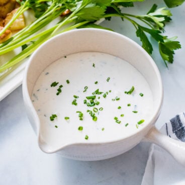 Sour cream sauce