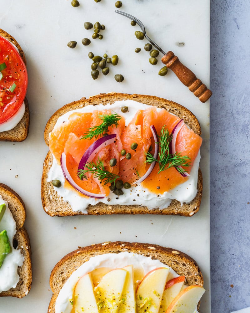 Smoked salmon toast