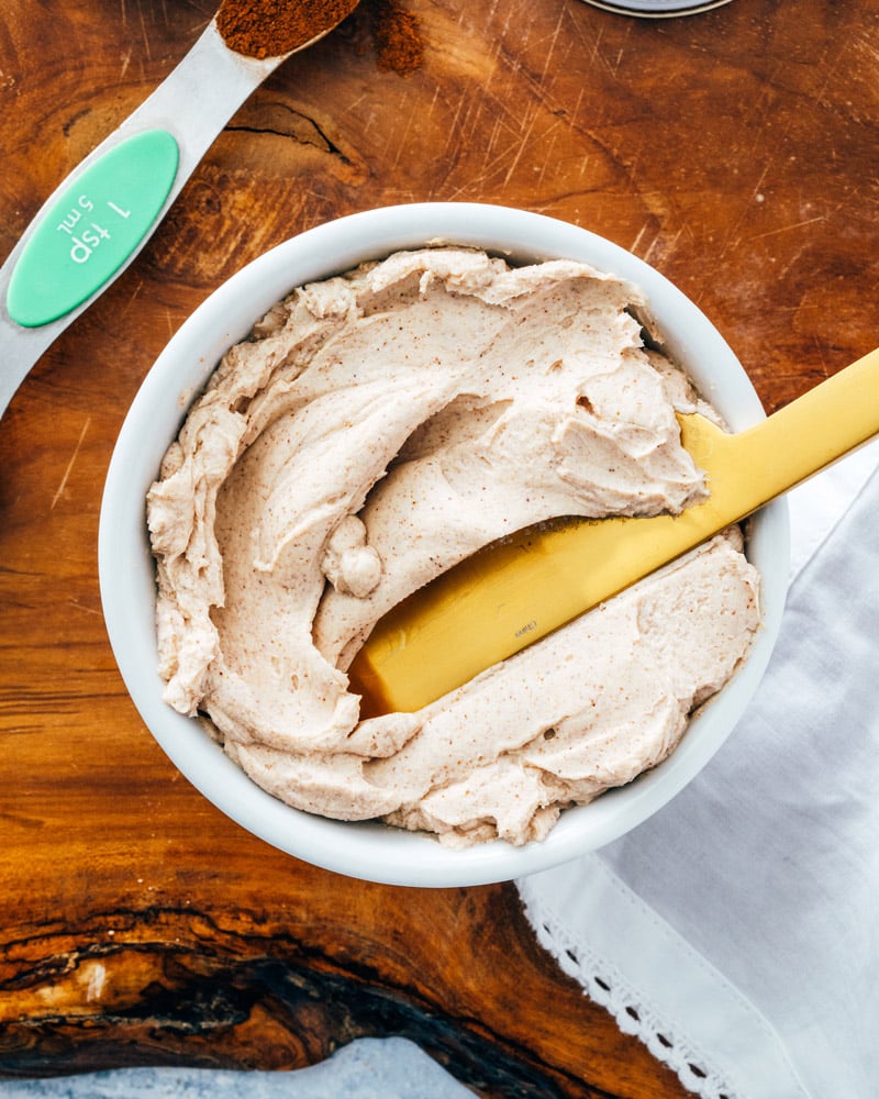 Cinnamon cream cheese