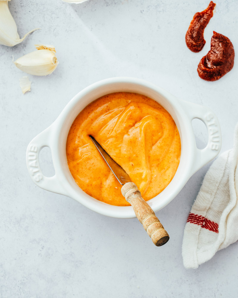 Sriracha aioli