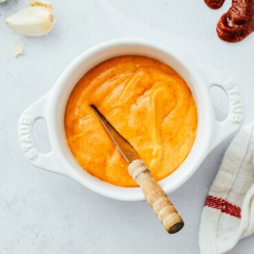 Sriracha aioli