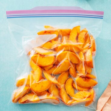 How to freeze peaches