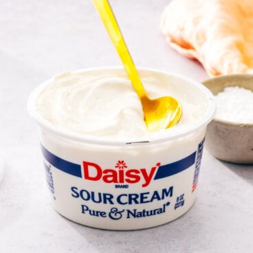 Can you freeze sour cream