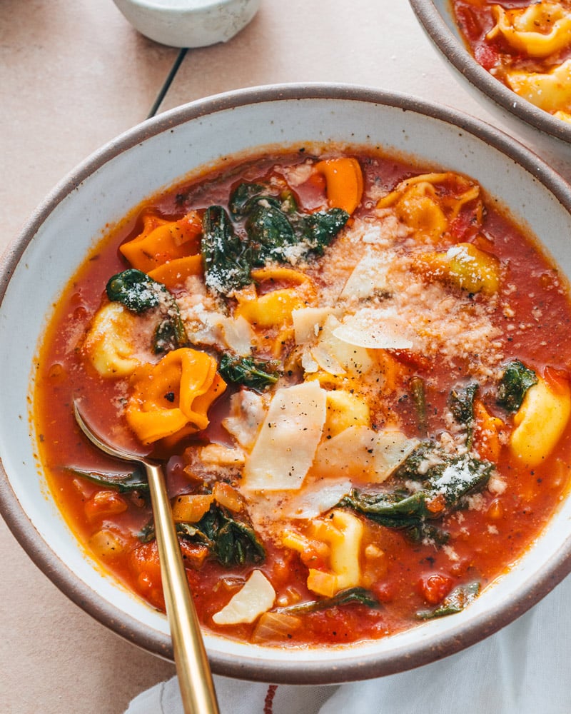 Spinach tortellini soup