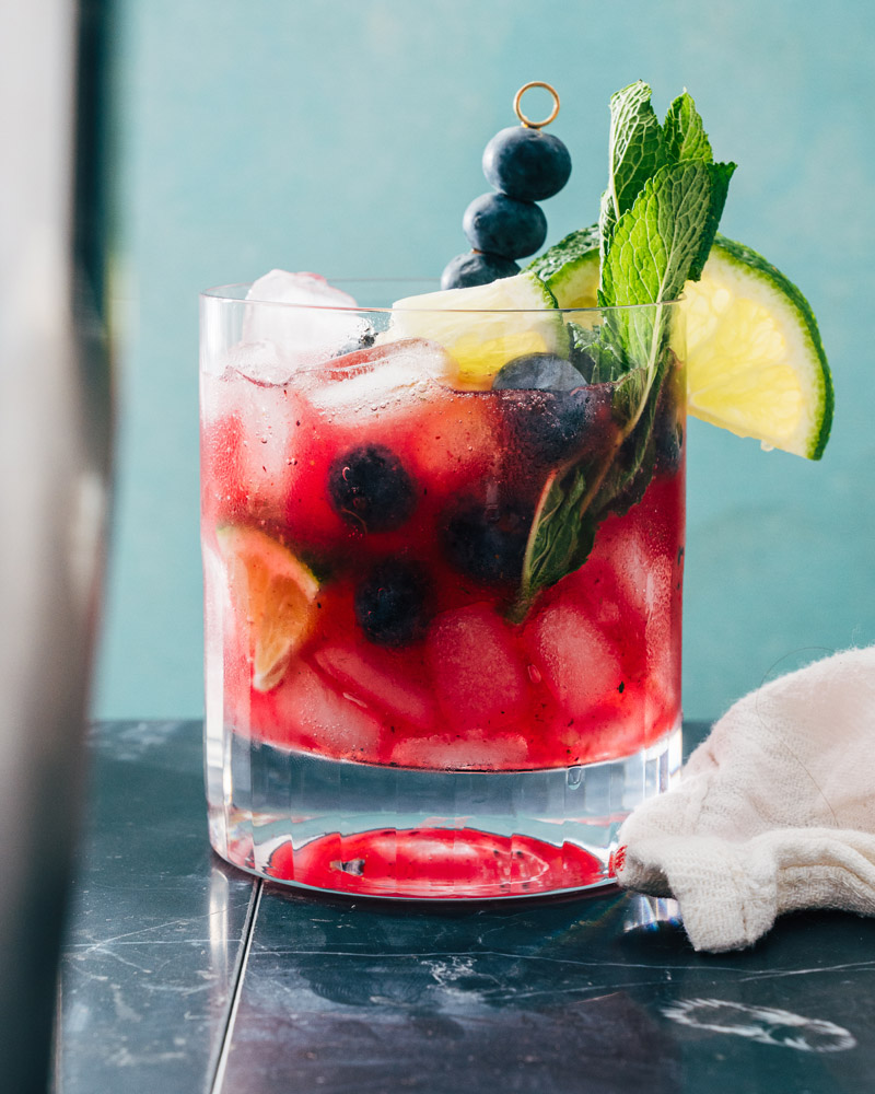 Blueberry vodka smash