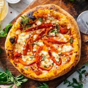 Red pepper pizza