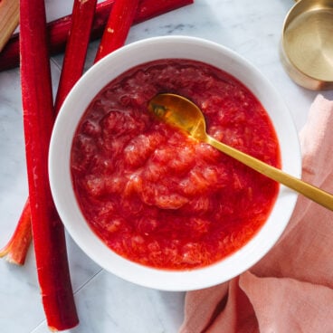 Rhubarb sauce