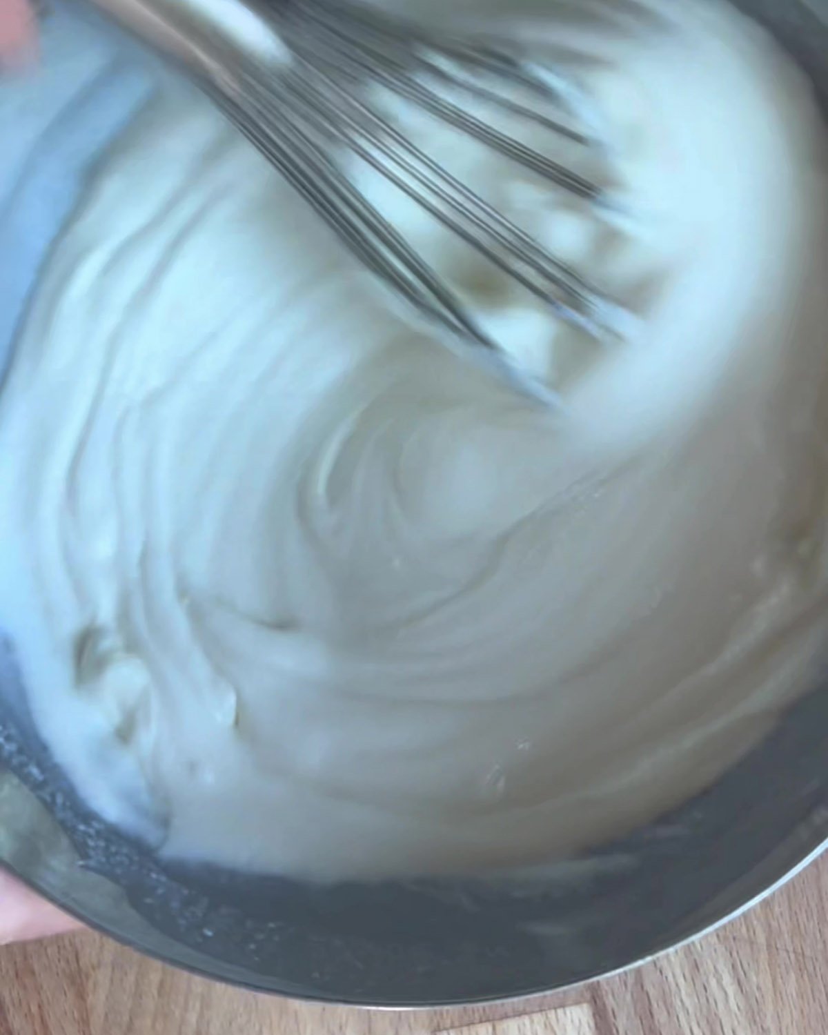 Frozen Yogurt Step 1: Whisk the yogurt, cream, and sugar. 