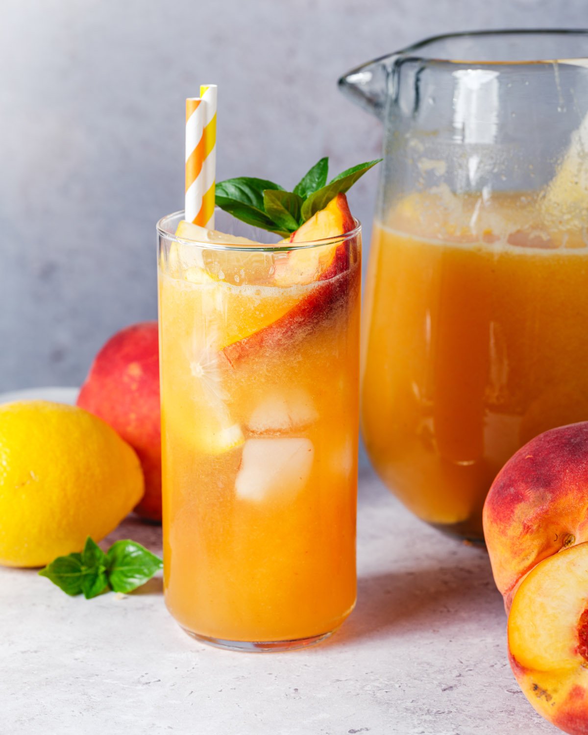 Peach lemonade